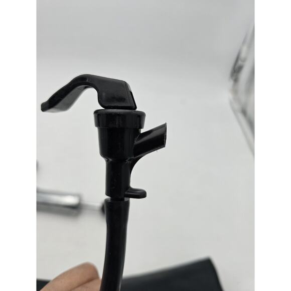 Micro Matic BEER KEG TAP 751-036 4" Party Pump with Pressure Relief Valve - Picture 7 of 8